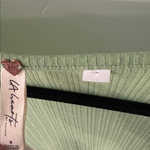 La Hearts Green Ribbed Crop Top - Picture 3 of 5